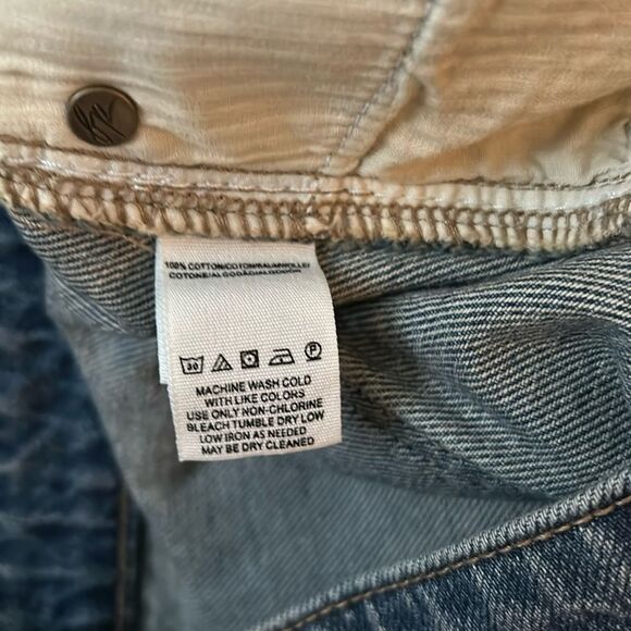 Free People Denim Zip It Up Frayed Hem Mini Skirt Size: 26 - Picture 9 of 9